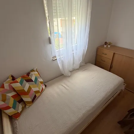 Apartment Apartment Povljana Povljana